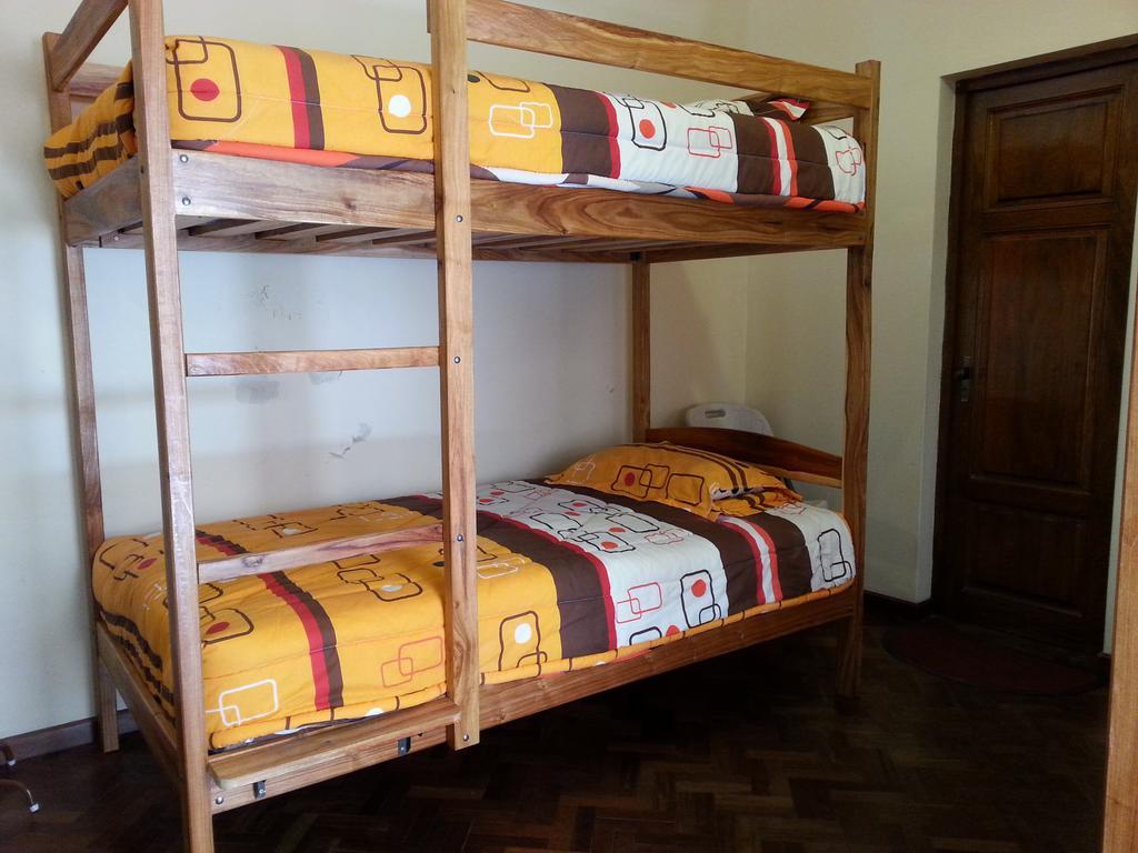 Villa Oropeza Hostel Sucre Pokoj fotografie