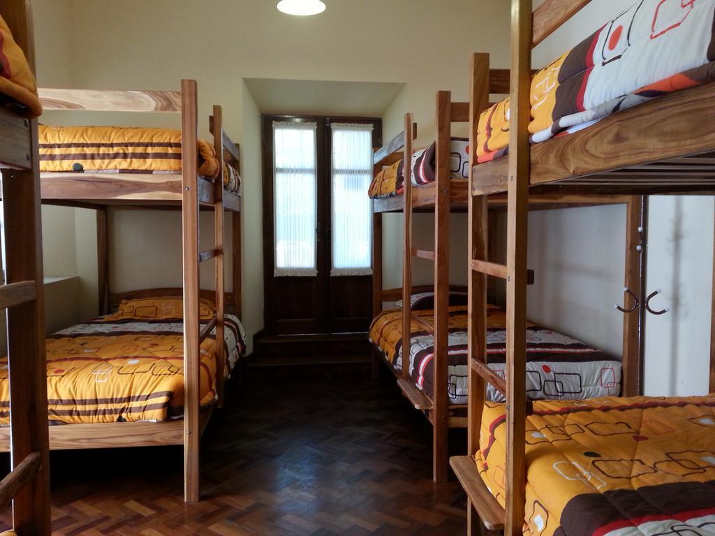 Villa Oropeza Hostel Sucre Pokoj fotografie
