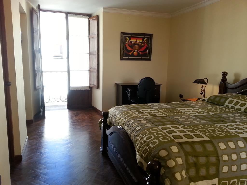 Villa Oropeza Hostel Sucre Pokoj fotografie