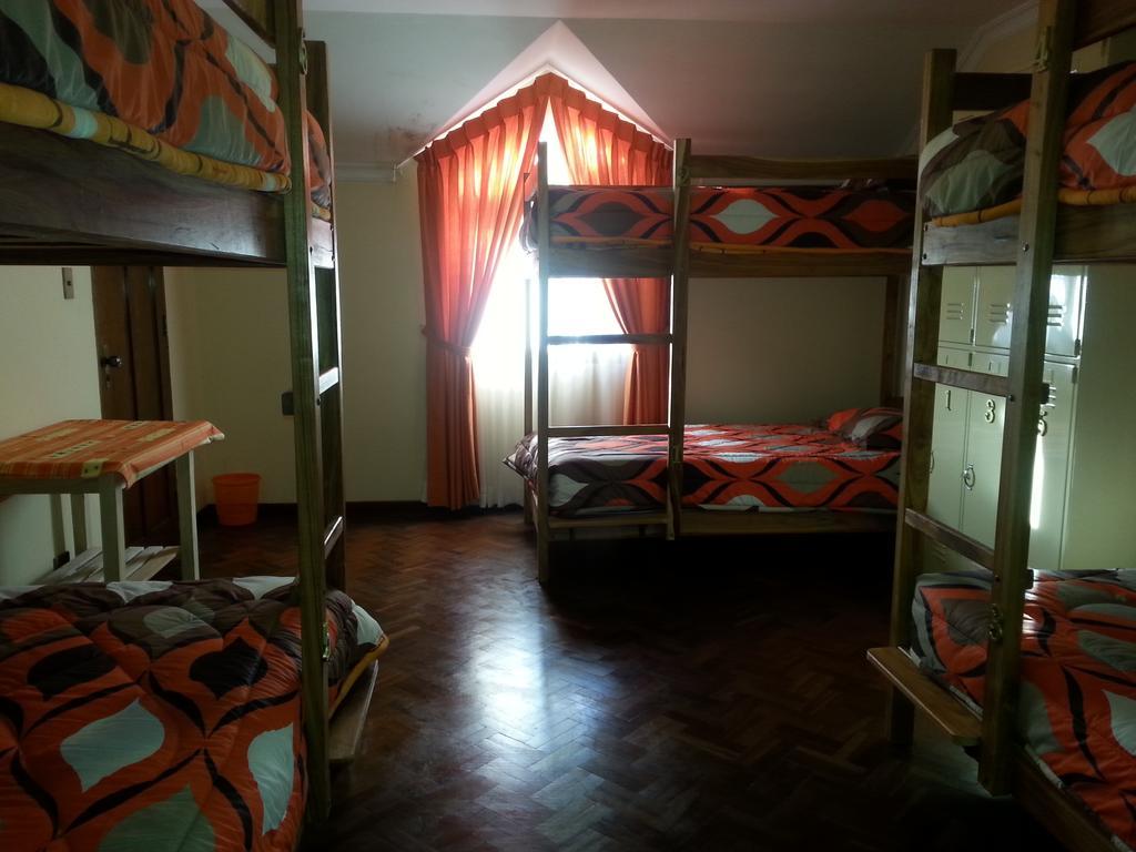 Villa Oropeza Hostel Sucre Pokoj fotografie